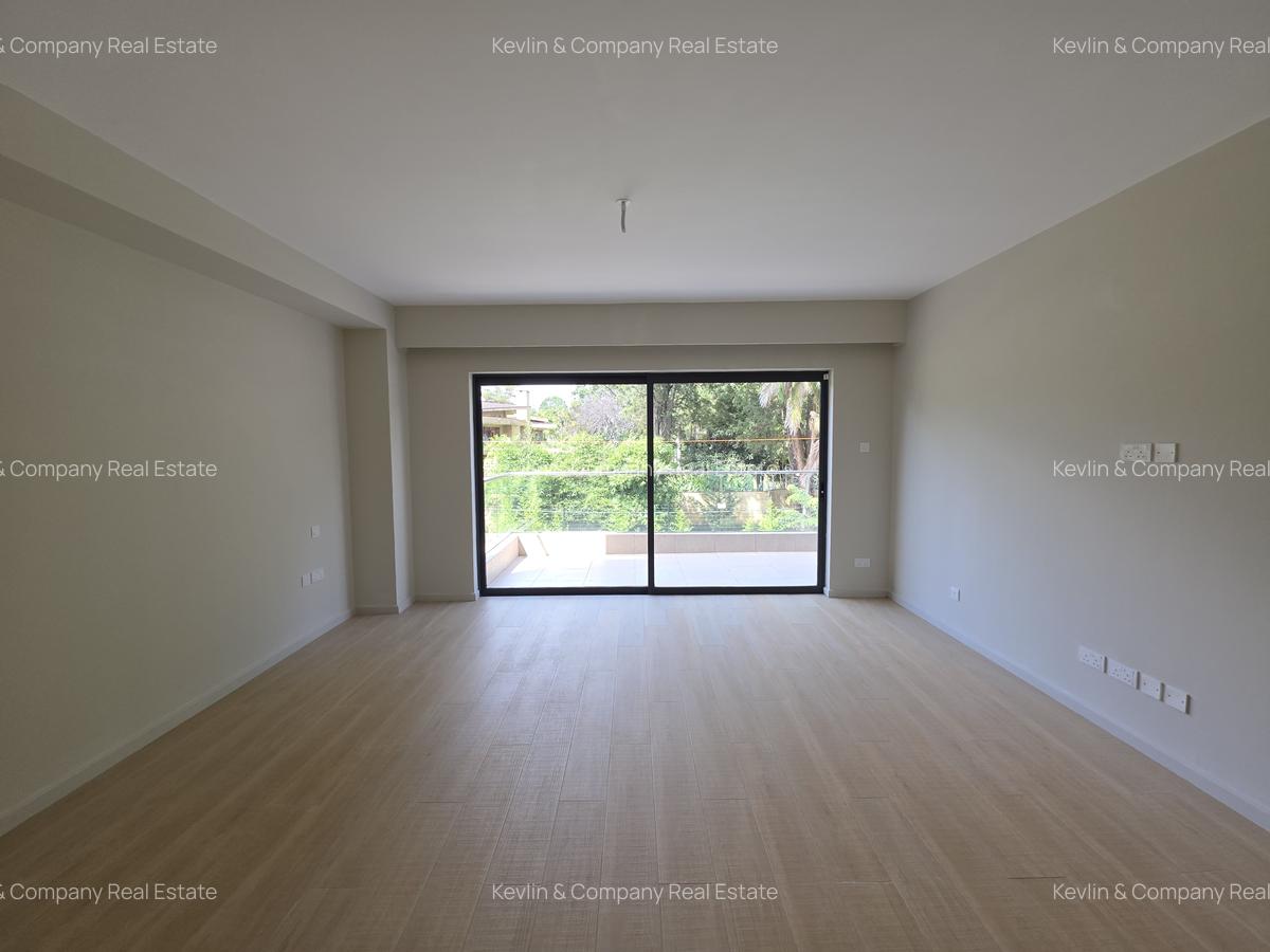 5 Bed Townhouse with En Suite in Kyuna - 3