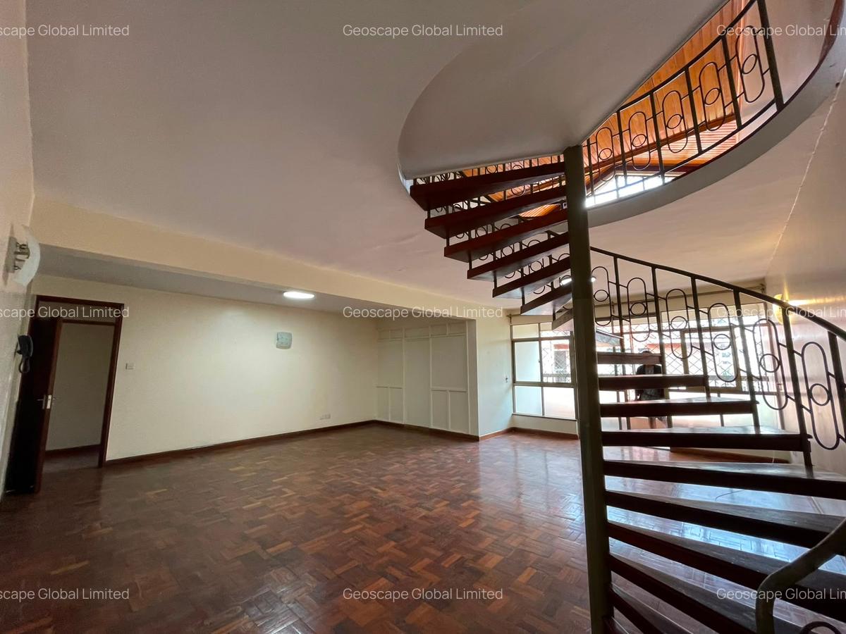 4 Bed Apartment with En Suite in Riverside - 5