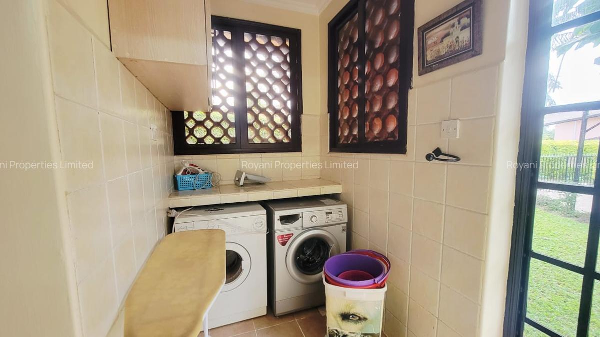 4 Bed House with En Suite in Kiambu Road - 15