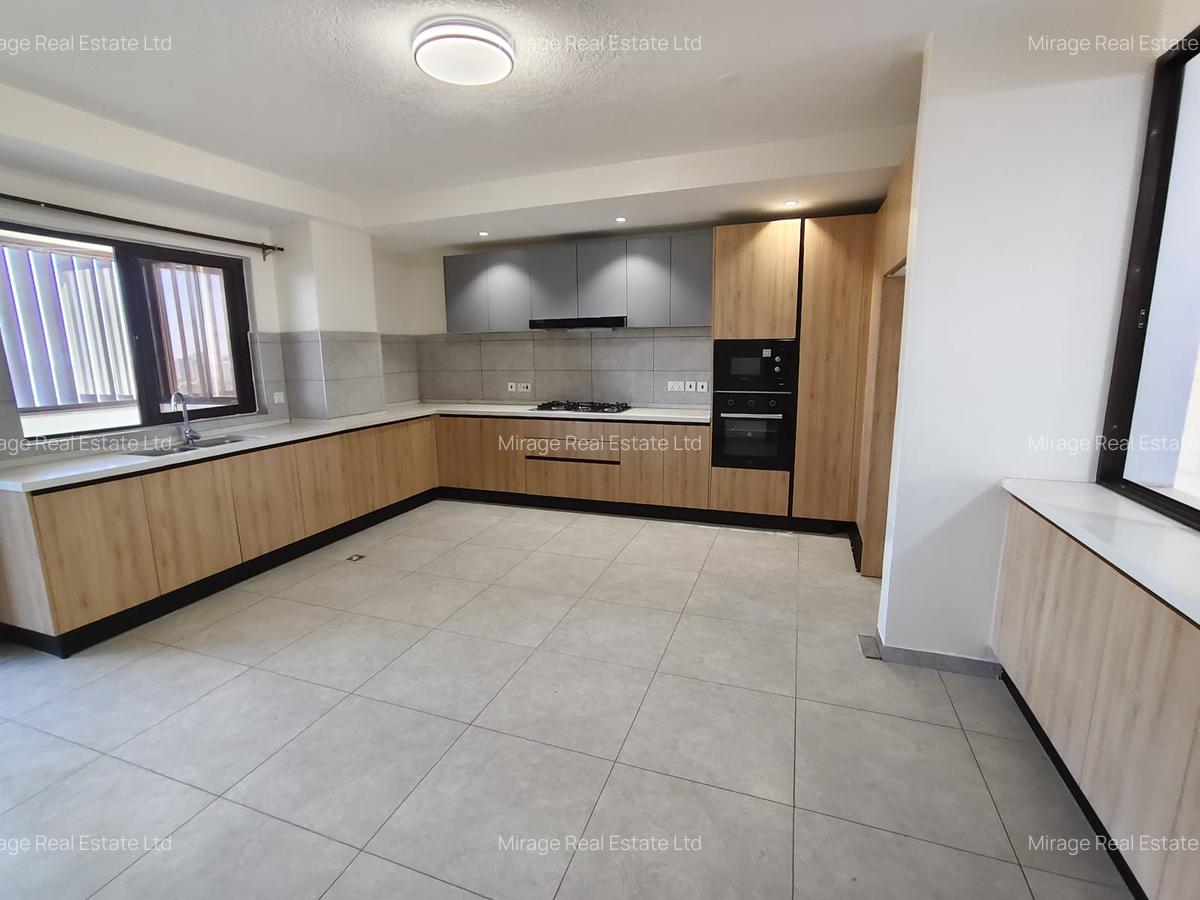 4 Bed Apartment with En Suite in Kileleshwa - 18