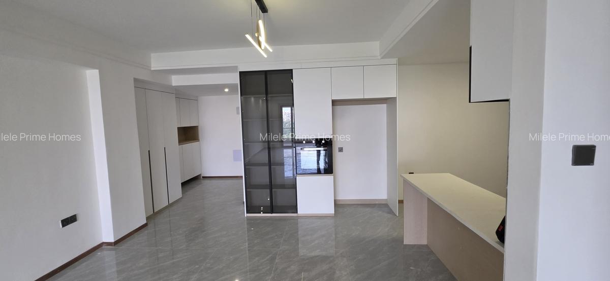 Serviced 3 Bed Apartment with En Suite at Riverside - 8