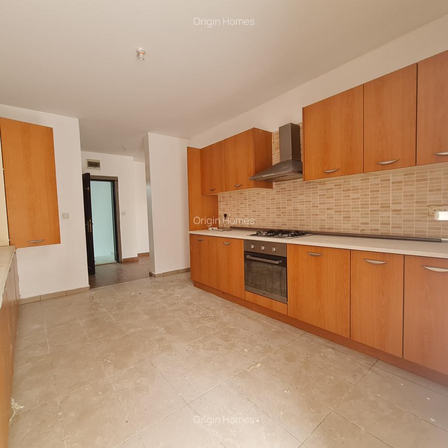 4 Bed Apartment with En Suite at Lavin - 3
