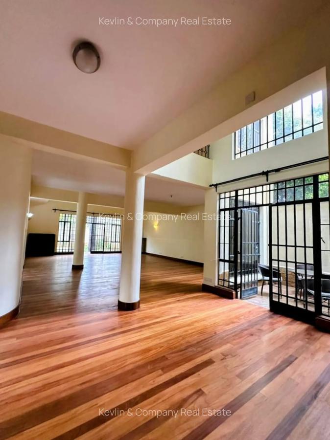 5 Bed Villa with En Suite in Lavington - 10