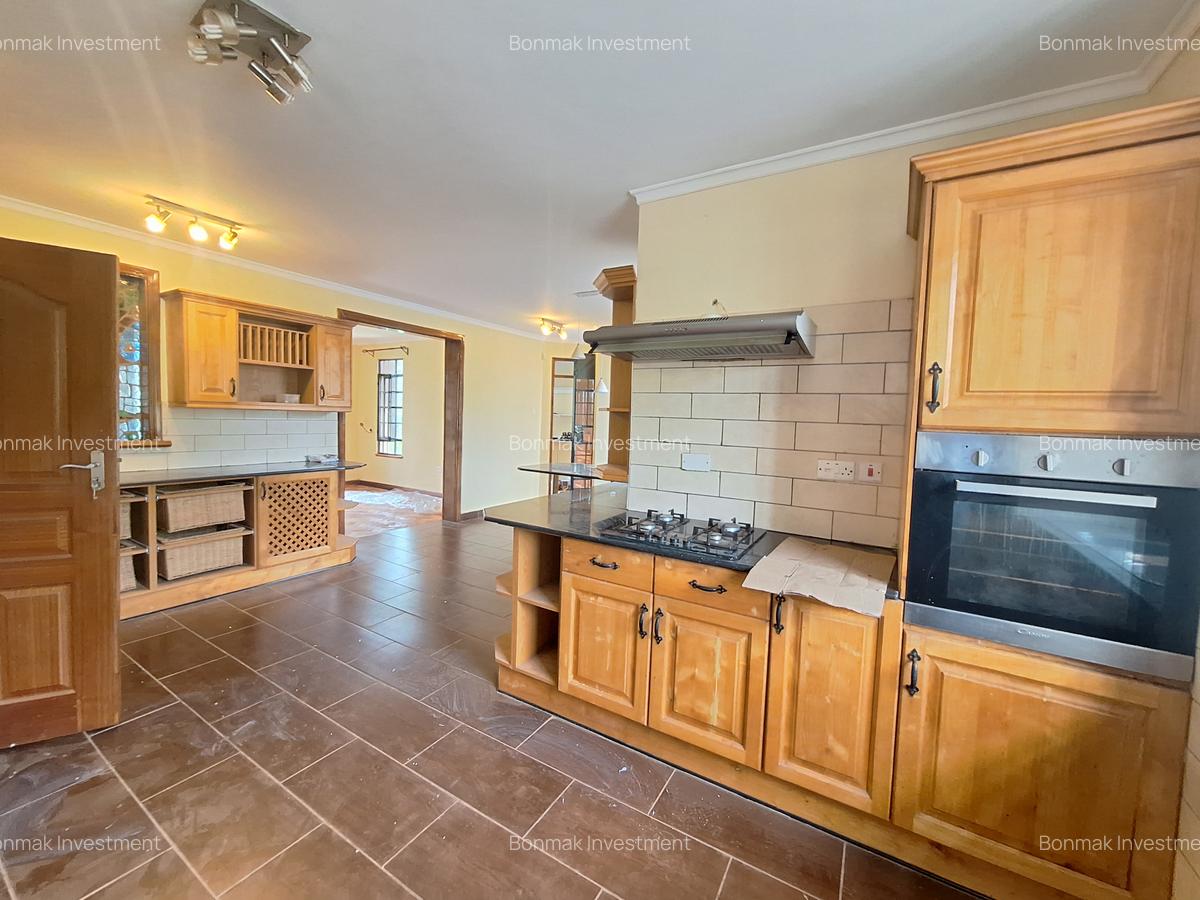 5 Bed Townhouse with En Suite at Runda Evergreen. - 5