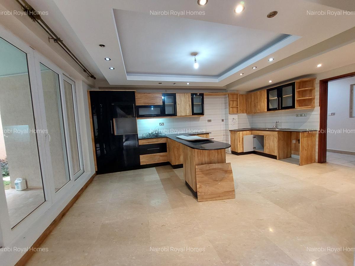 5 Bed Townhouse with En Suite at Lavington Convent Drive - 7