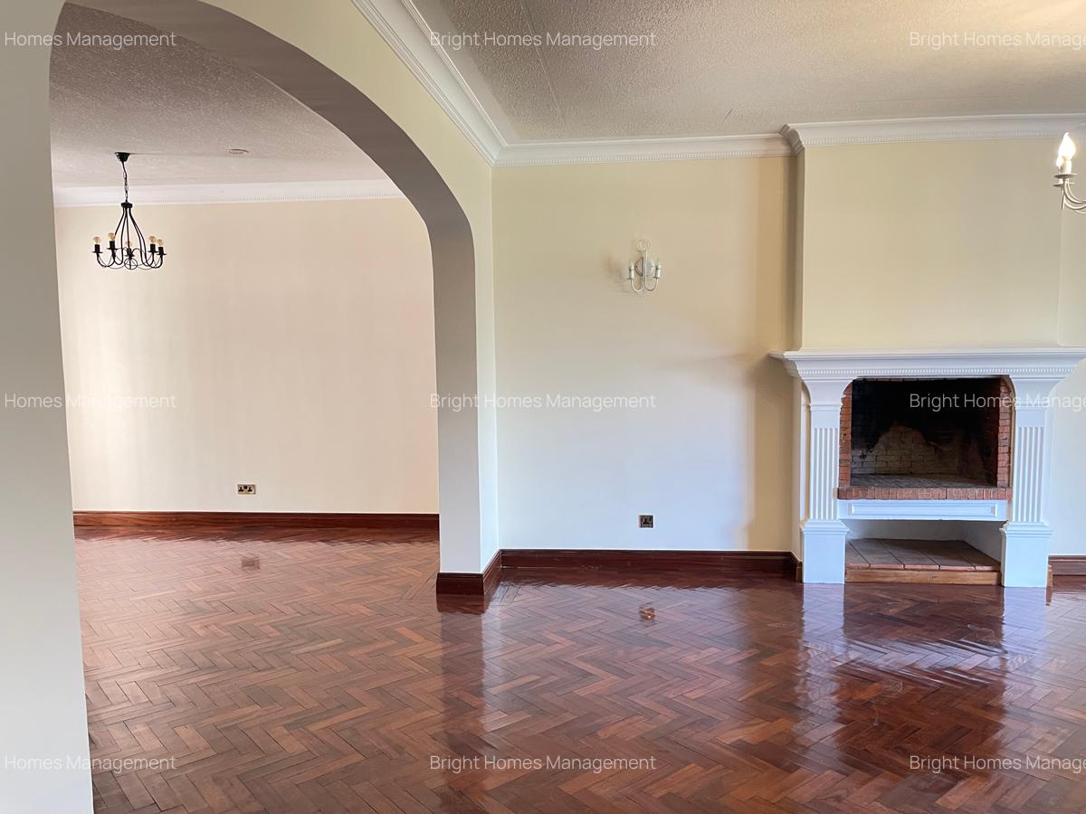 4 Bed Townhouse with En Suite in Westlands Area - 17