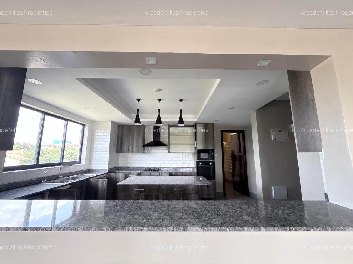 4 Bed Apartment with En Suite in Lavington - 4