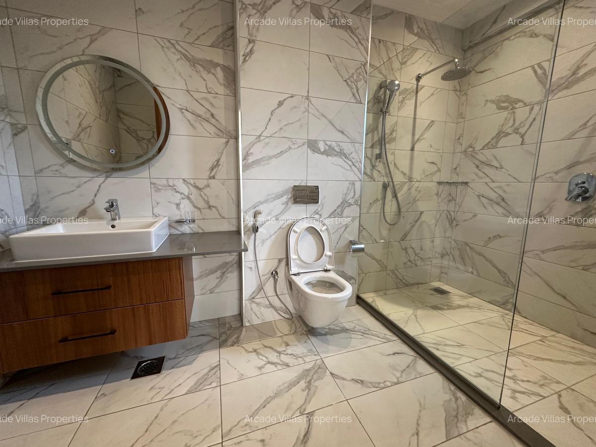 3 Bed Apartment with En Suite in Westlands Area - 12