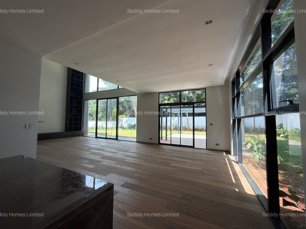5 Bed Townhouse with En Suite in Runda - 3