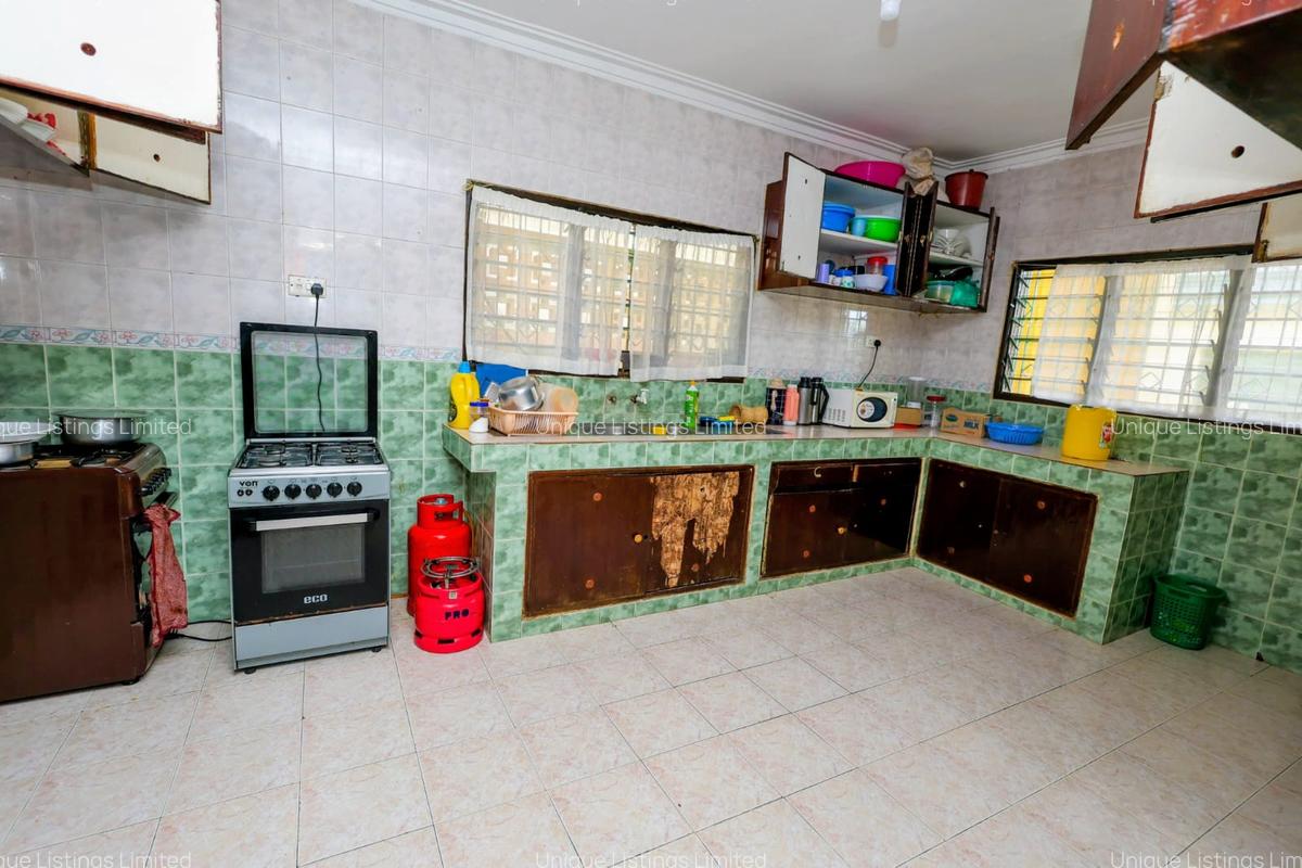 4 Bed House with Staff Quarters at Behind Oshwal Academy - 7