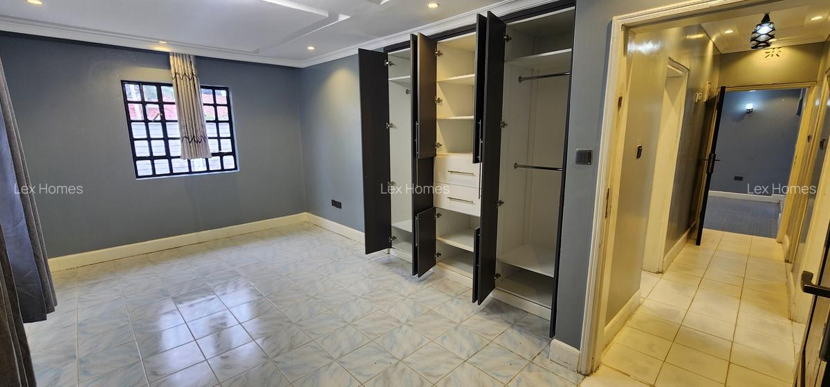 3 Bed House with En Suite at Rimpa - 18