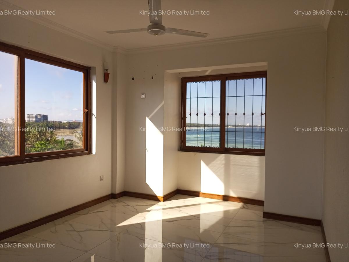 Serviced 3 Bed Apartment with En Suite in Nyali Area - 7