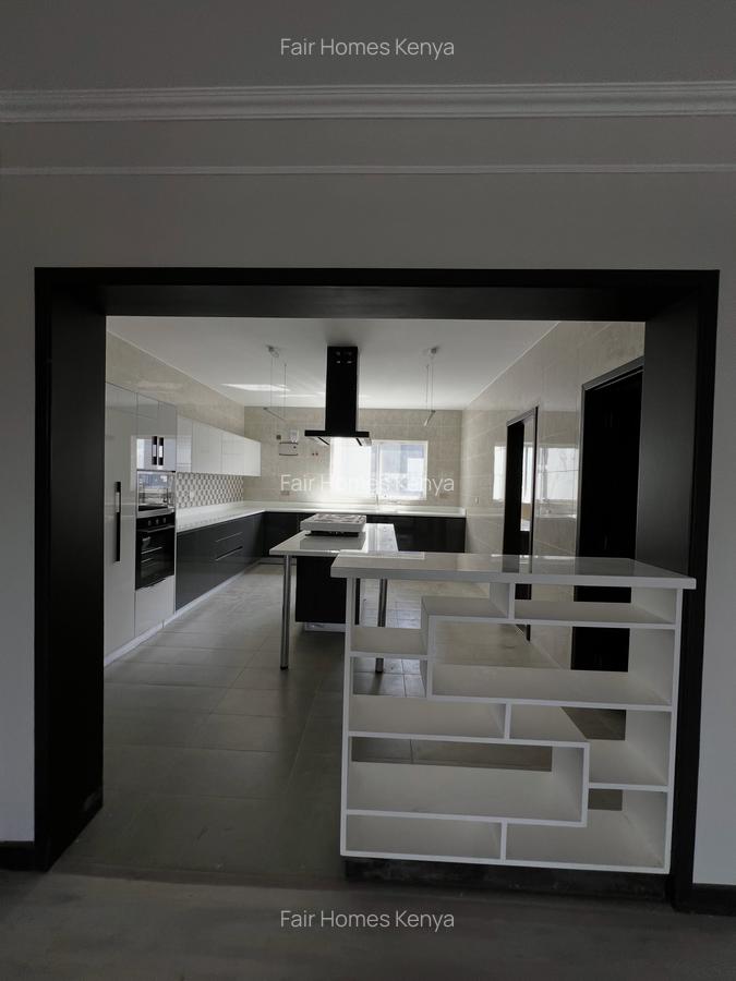 3 Bed Apartment with En Suite at Riverside Drive - 12