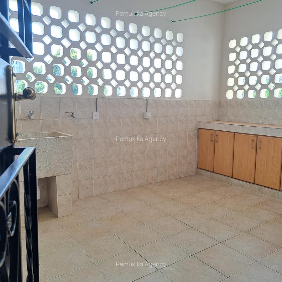 3 Bed Apartment in Kileleshwa - 11