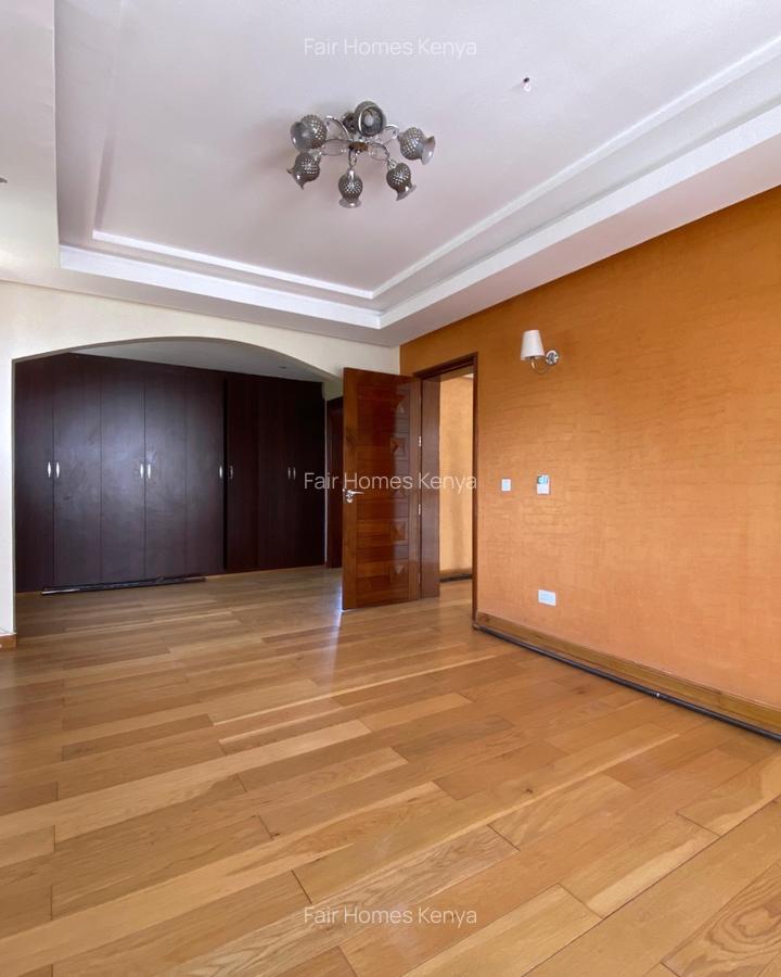 4 Bed Townhouse with En Suite at Lavington Green - 10
