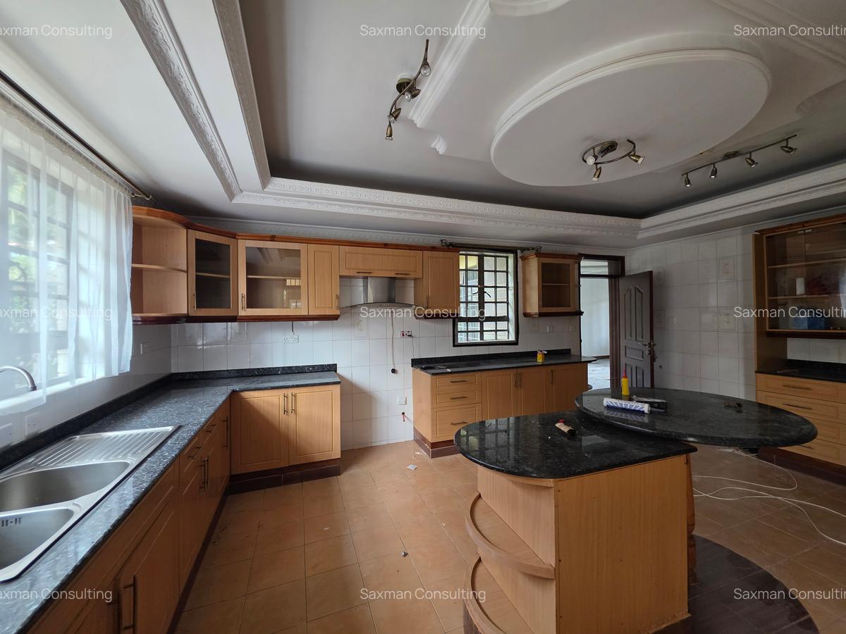 4 Bed House with En Suite in Runda - 9