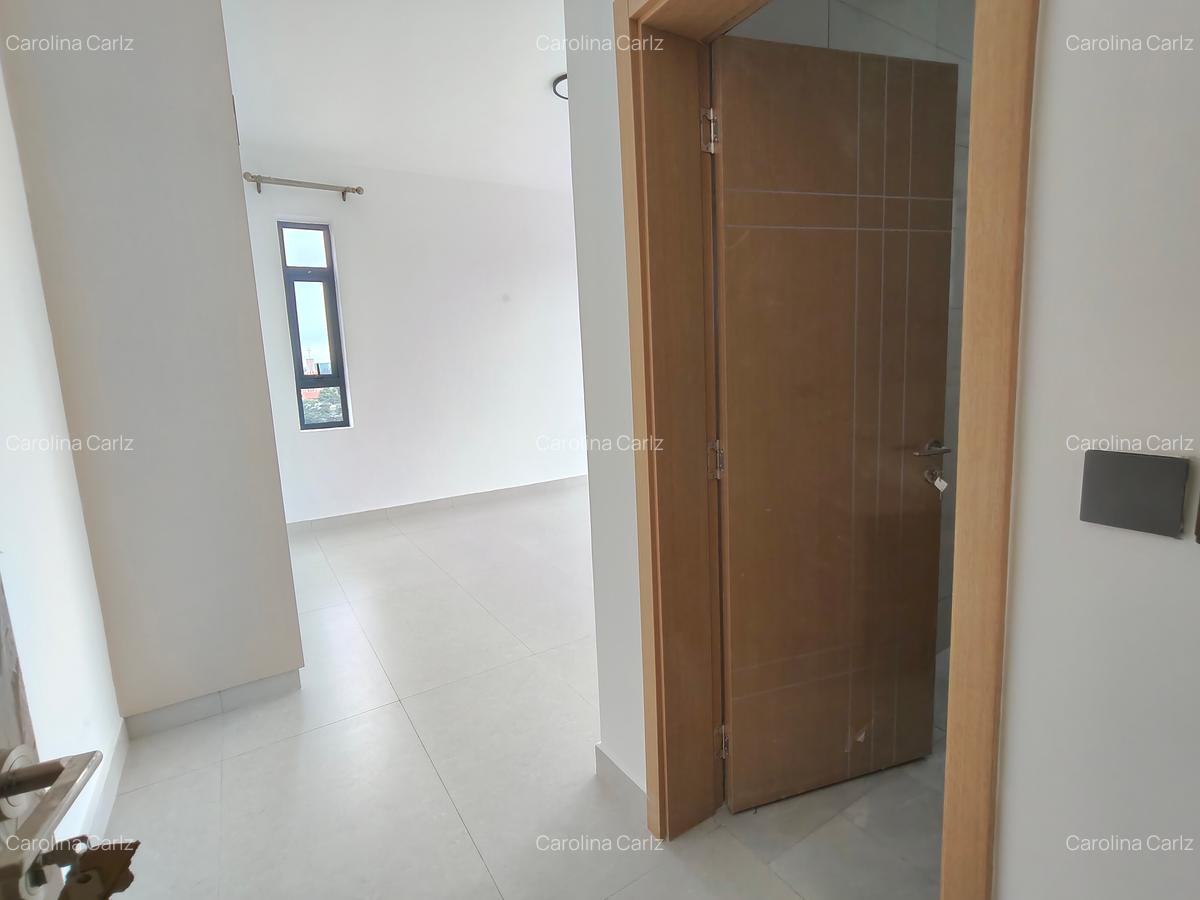 3 Bed Apartment with En Suite at Brookside Drive - 15