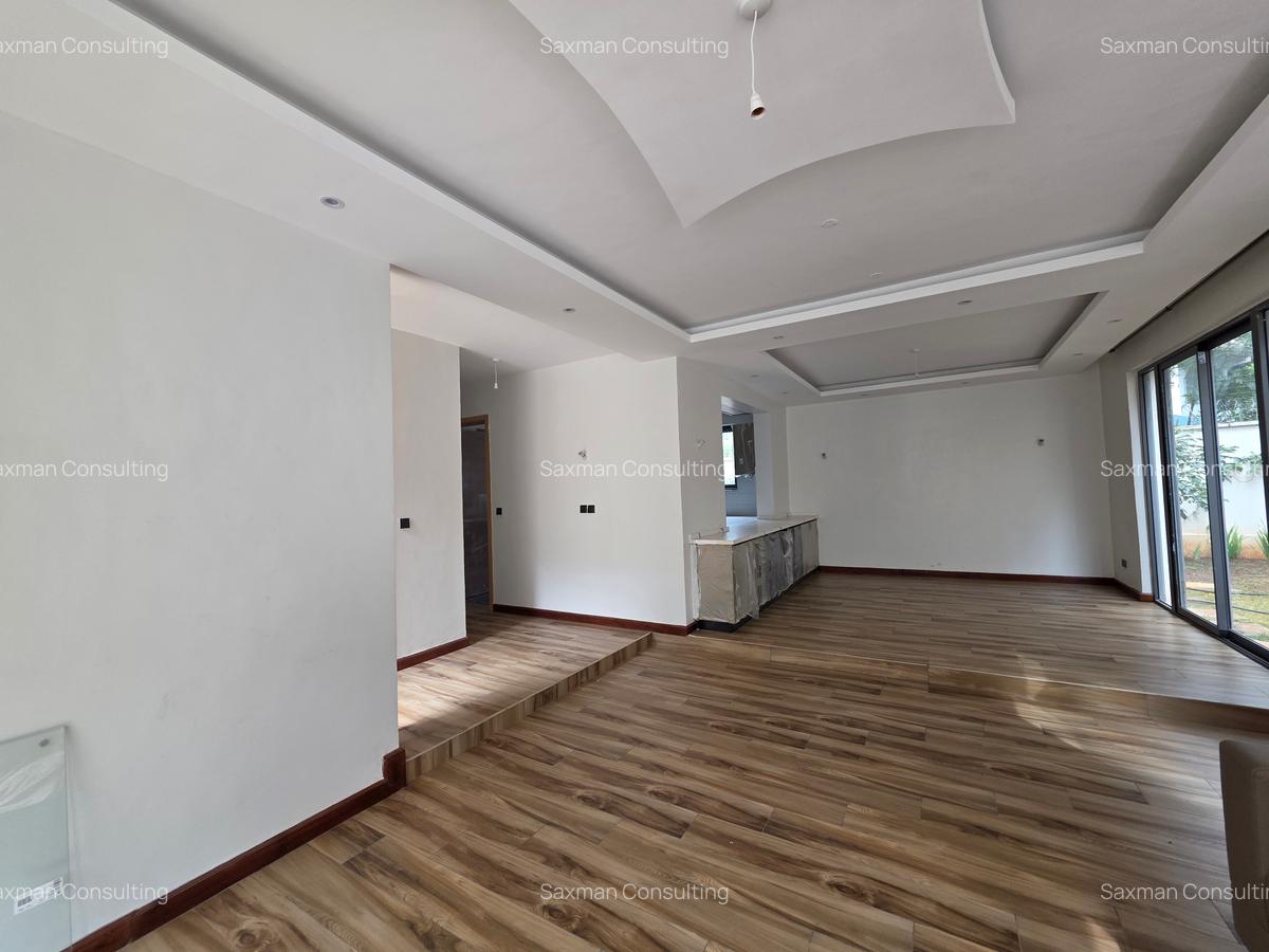 6 Bed Townhouse with En Suite in Lavington - 13