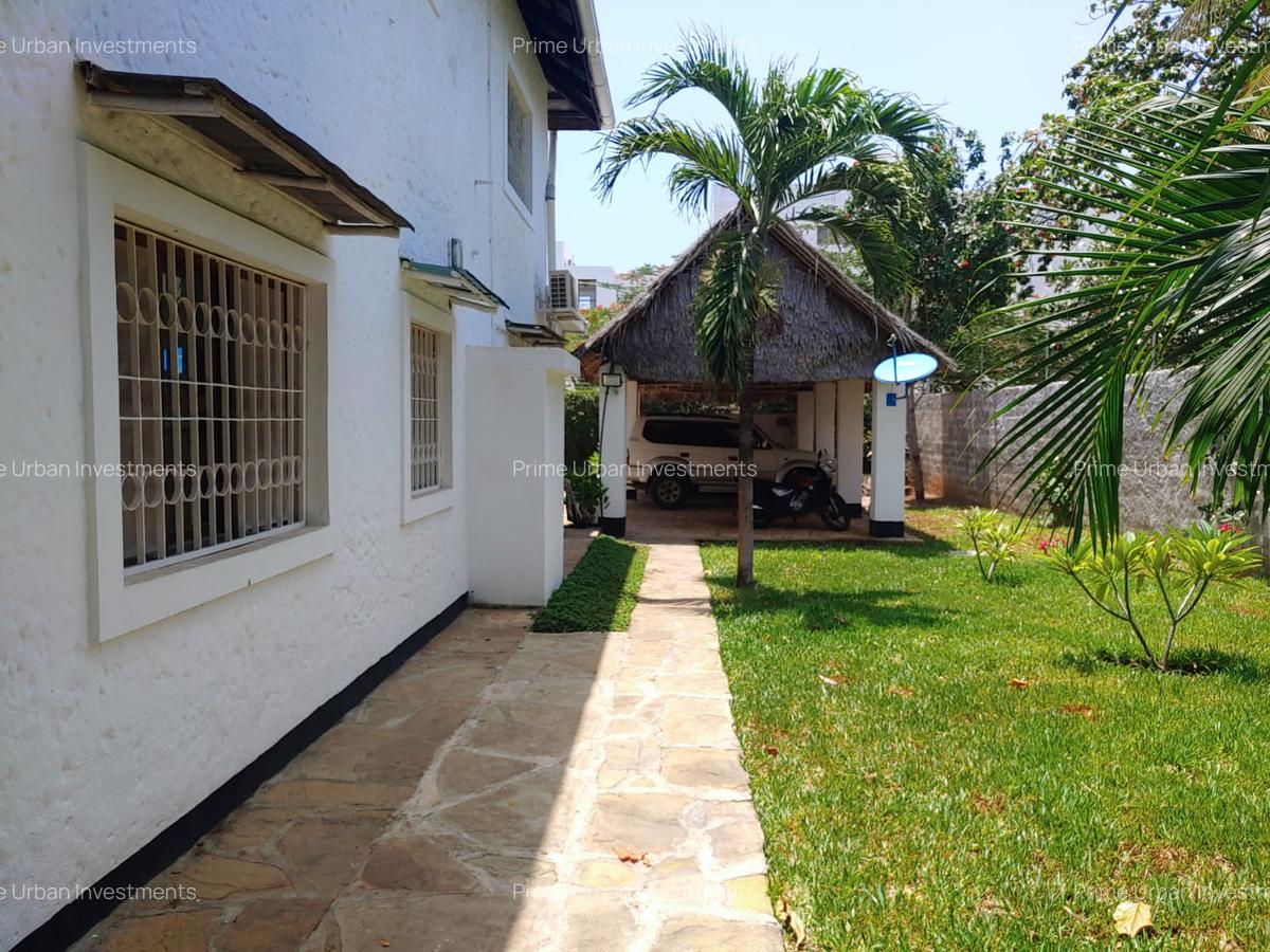 4 Bed House with En Suite at Diani Beach - 13