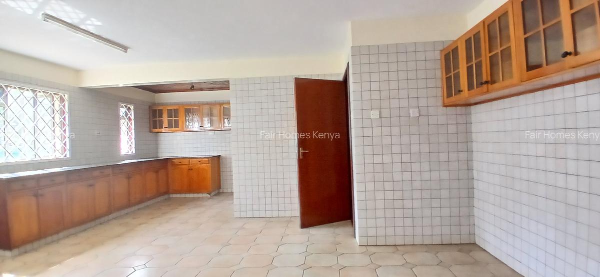 4 Bed Townhouse with En Suite at Gitanga Road - 20