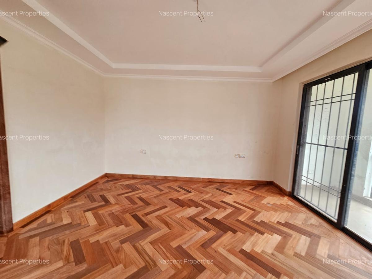 6 Bed House with En Suite in Loresho - 3