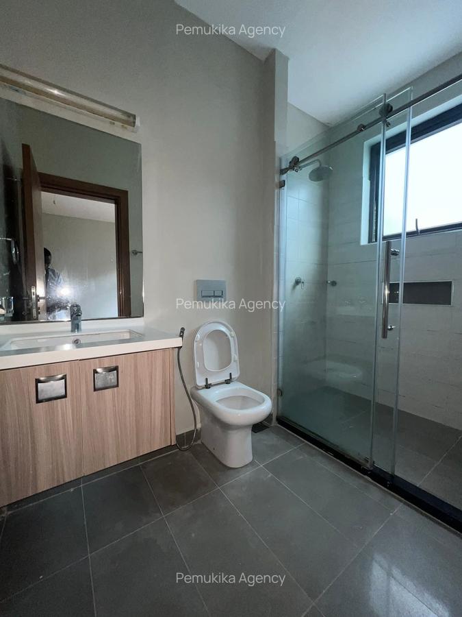 5 Bed Townhouse with En Suite in Lavington - 9