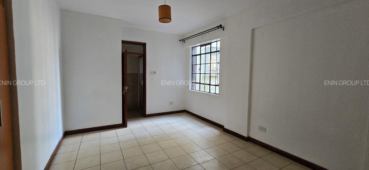 3 Bed Apartment with En Suite in Lavington - 4