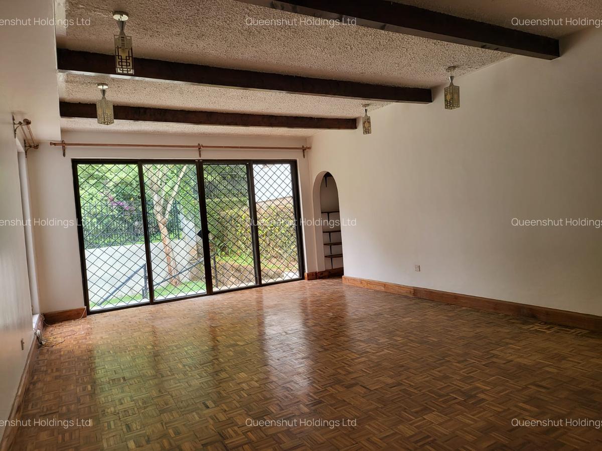4 Bed Townhouse with En Suite in Gigiri - 14