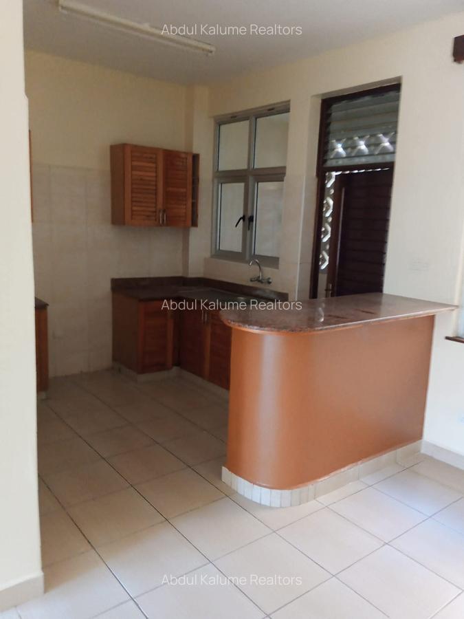 Serviced 2 Bed Apartment with En Suite at Mtwapa - 18