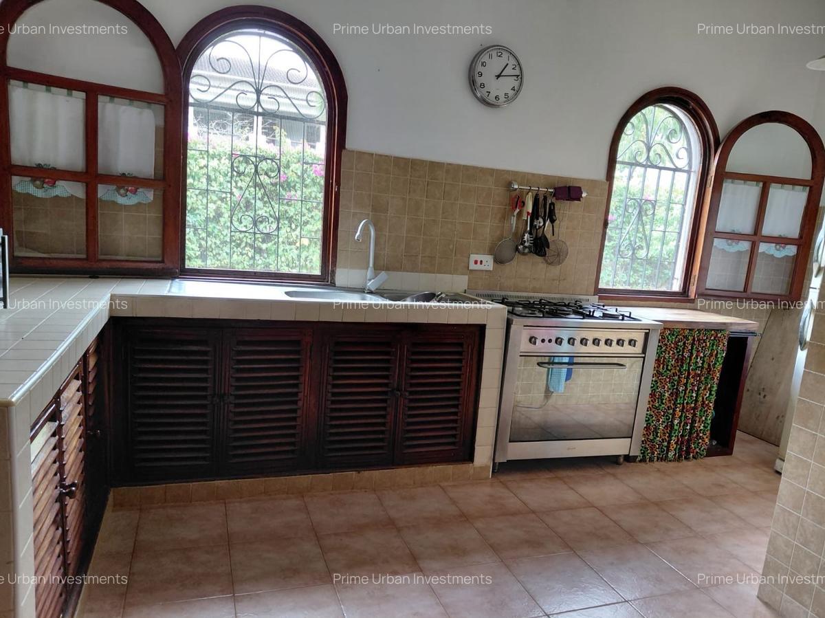 4 Bed House with En Suite at Watamu Beach - 10