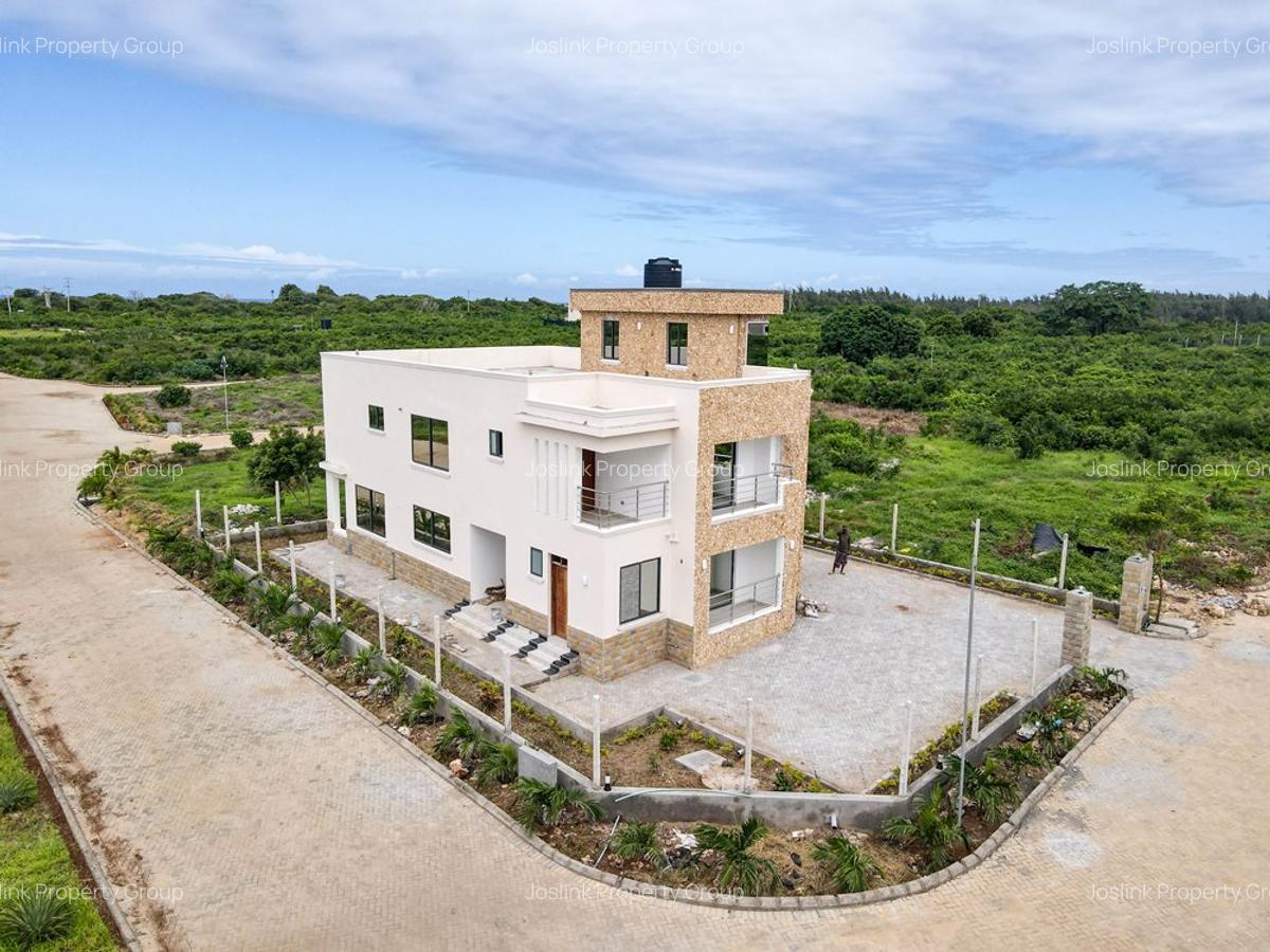 Residential Land in Nyali Area - 7