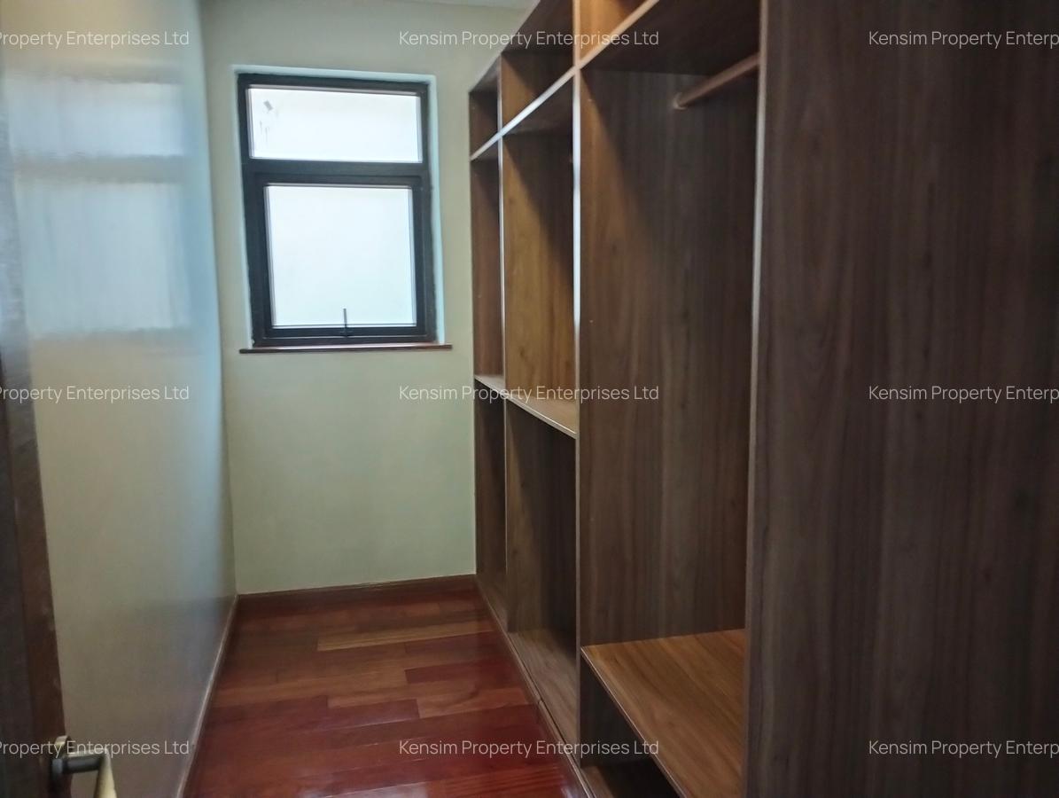 4 Bed Townhouse with En Suite in Lavington - 14
