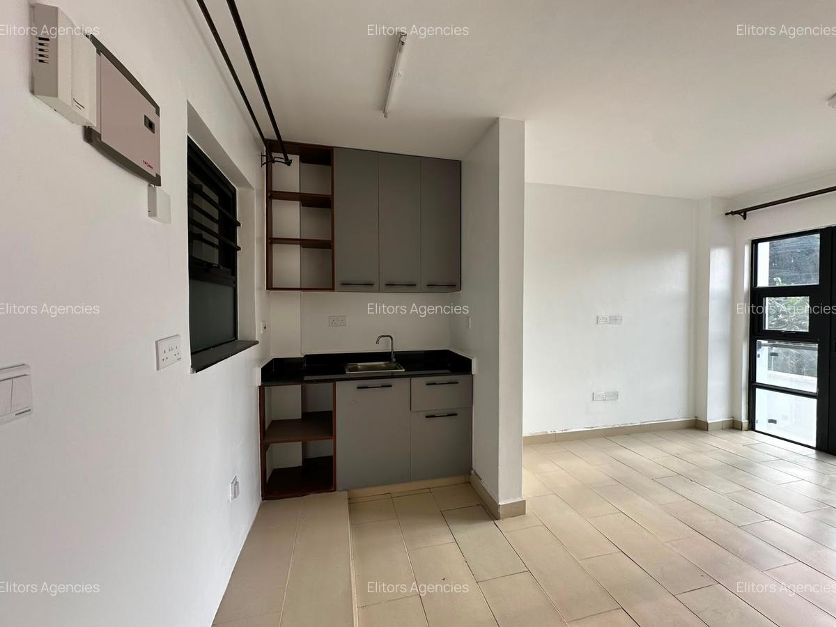 1 Bed Apartment with En Suite at Kirawa Road - 4