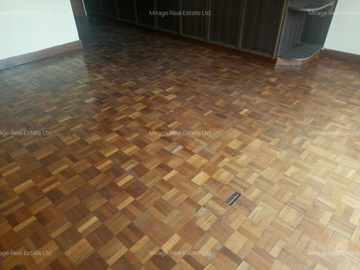 3 Bed Apartment with En Suite in Kilimani - 5
