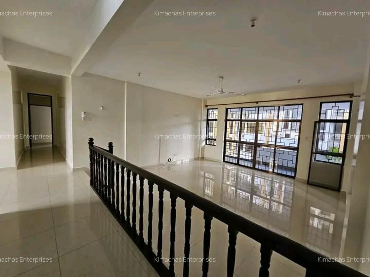 3 Bed Apartment with En Suite at Greenwood Dr - 4