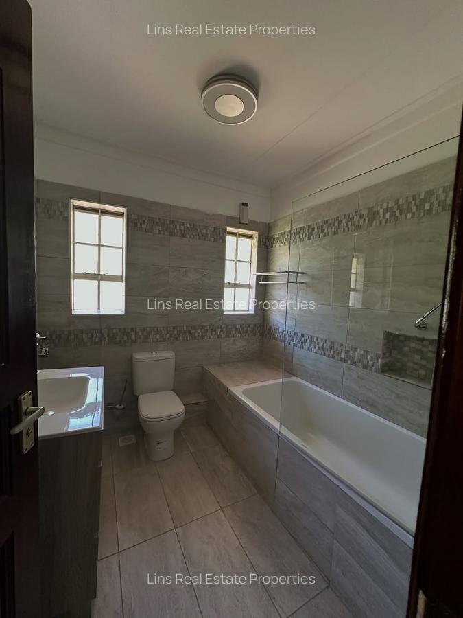 5 Bed Townhouse with En Suite in Rosslyn - 7