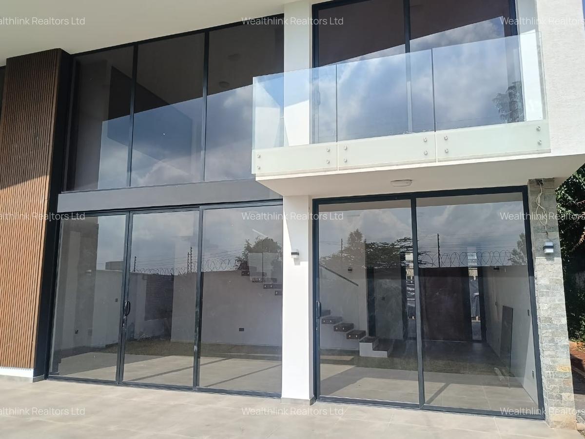 4 Bed Townhouse with En Suite at Paradise Lost - 2