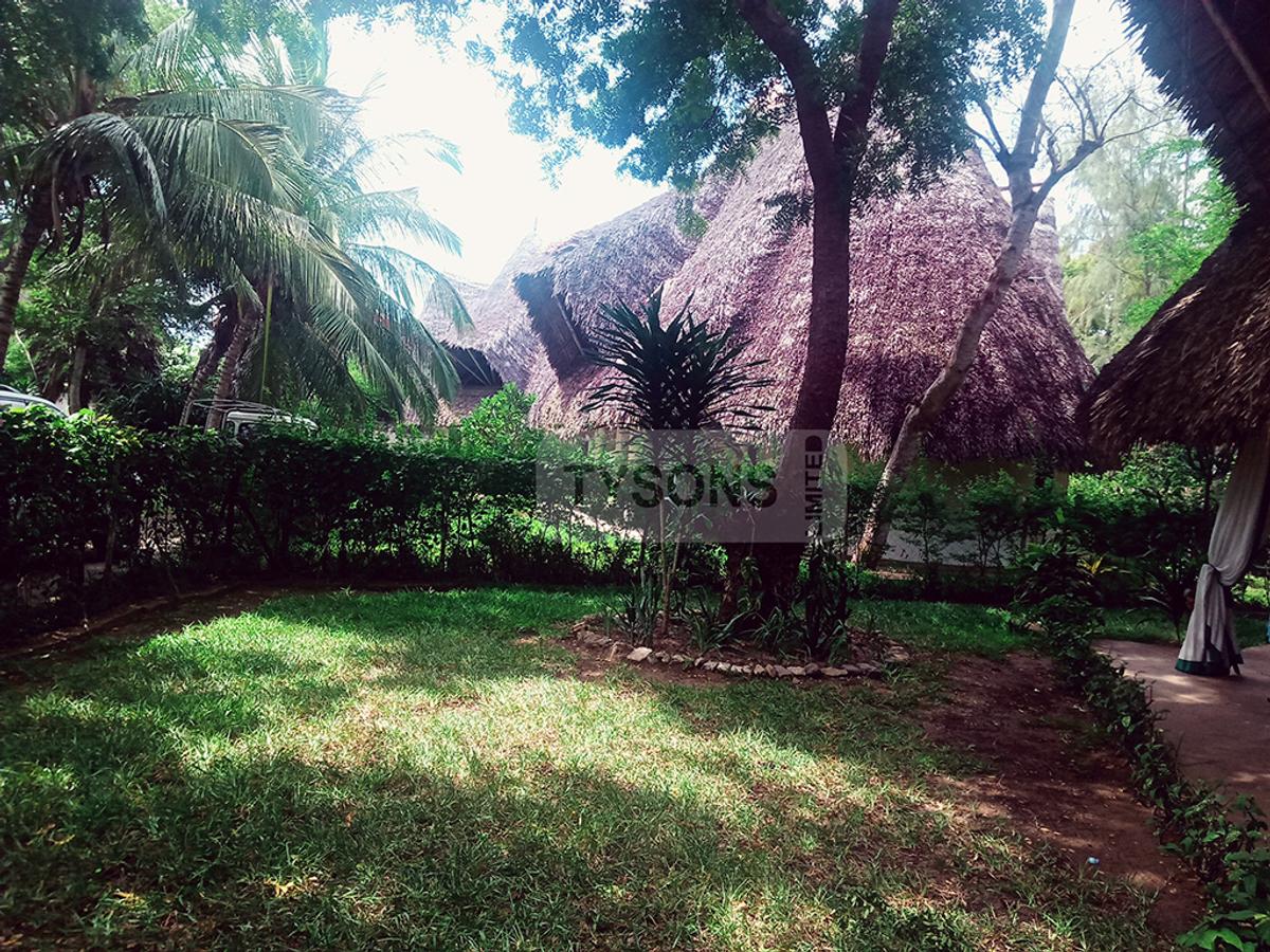 2 Bed House with En Suite in Malindi - 5