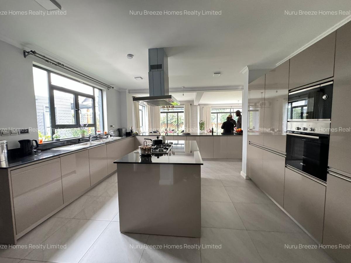 4 Bed Townhouse with En Suite in Runda - 2