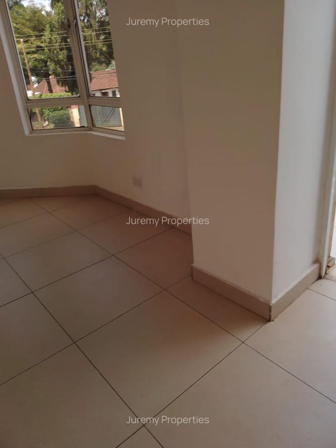 700 ft² Office with Service Charge Included at Riverside Drive - 3