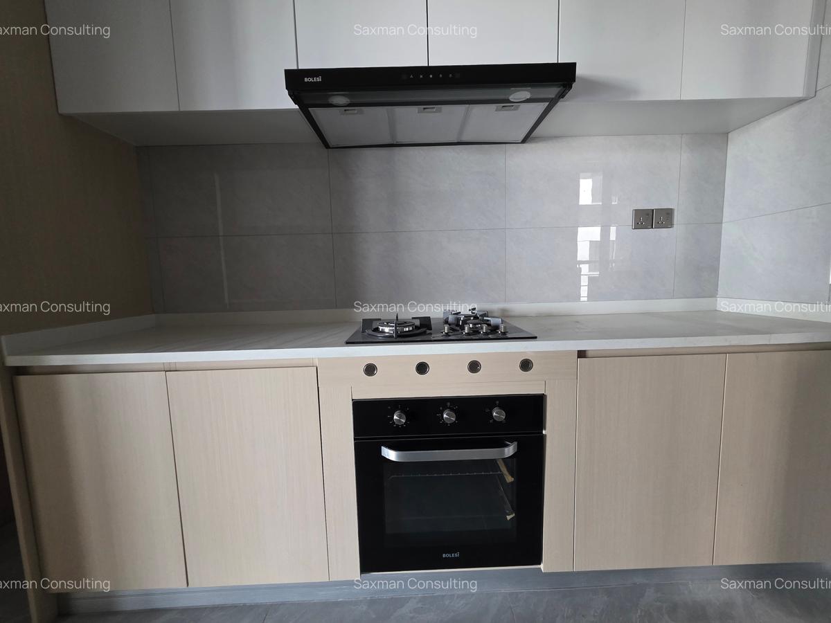 2 Bed Apartment with En Suite in Riverside - 14