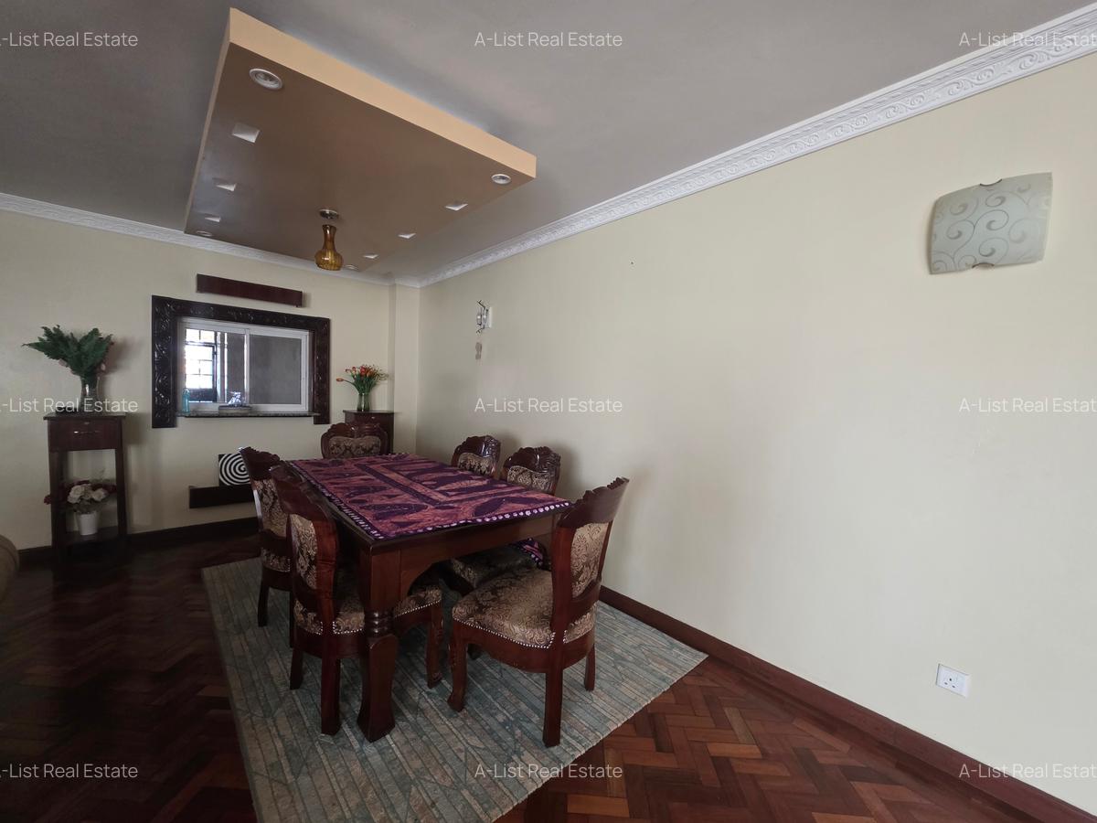 4 Bed Apartment with En Suite at Henred Avenue - 3