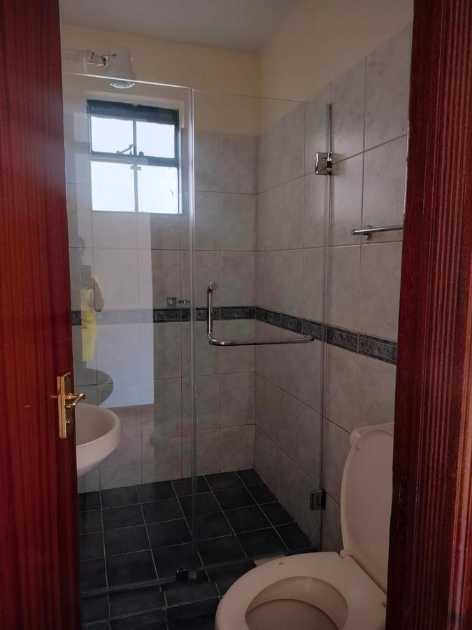 5 Bed Townhouse with En Suite in Lavington - 10