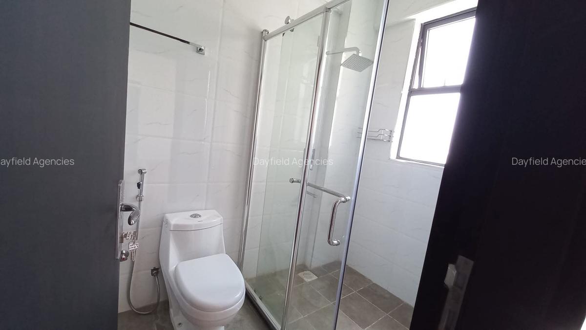 4 Bed Apartment with En Suite in General Mathenge - 10