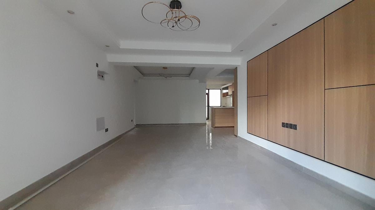 3 Bed Apartment with En Suite at Riverside Dr - 14