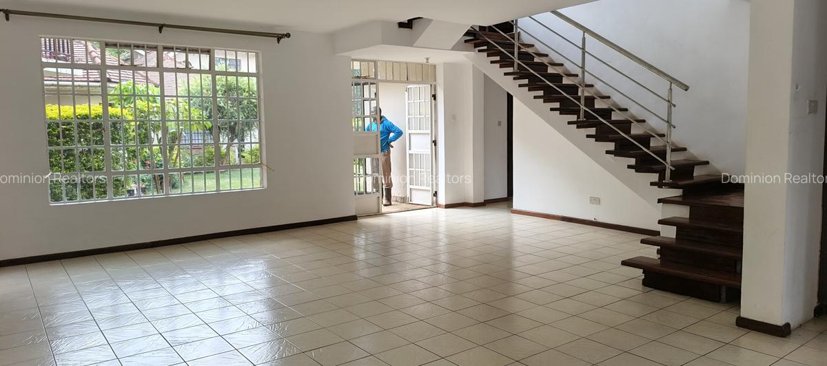 4 Bed Townhouse with En Suite in Spring Valley - 5