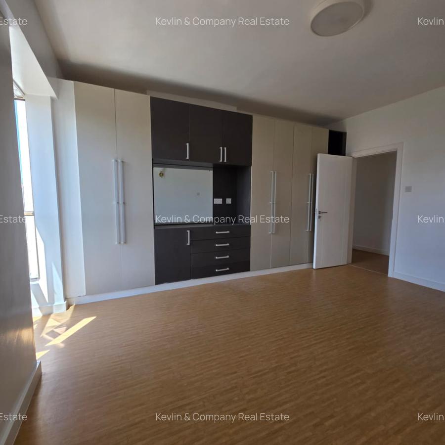 4 Bed Apartment with En Suite in Lavington - 13