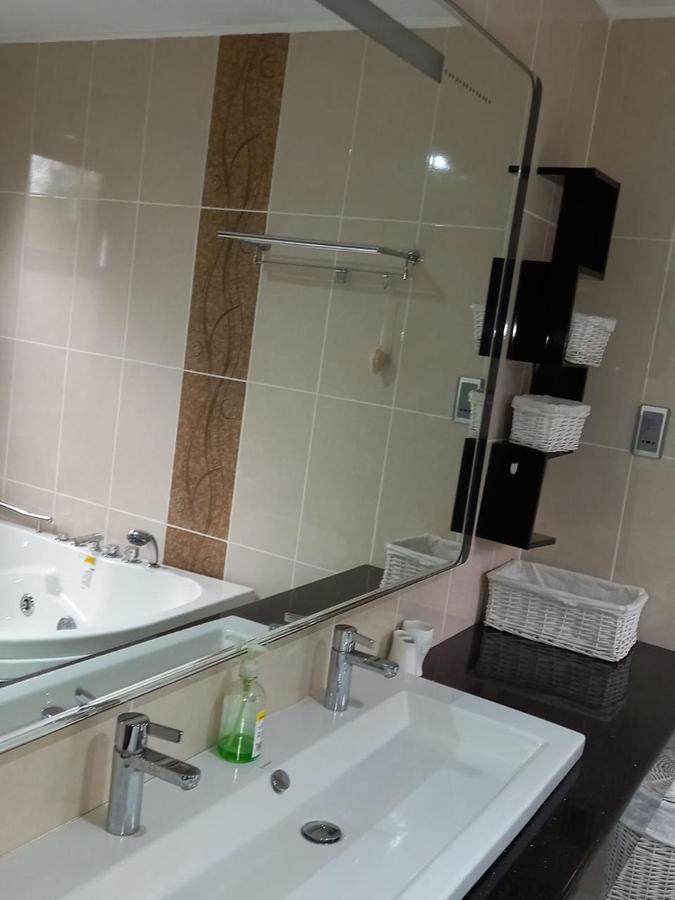 Serviced 3 Bed Apartment with En Suite in Riverside - 13