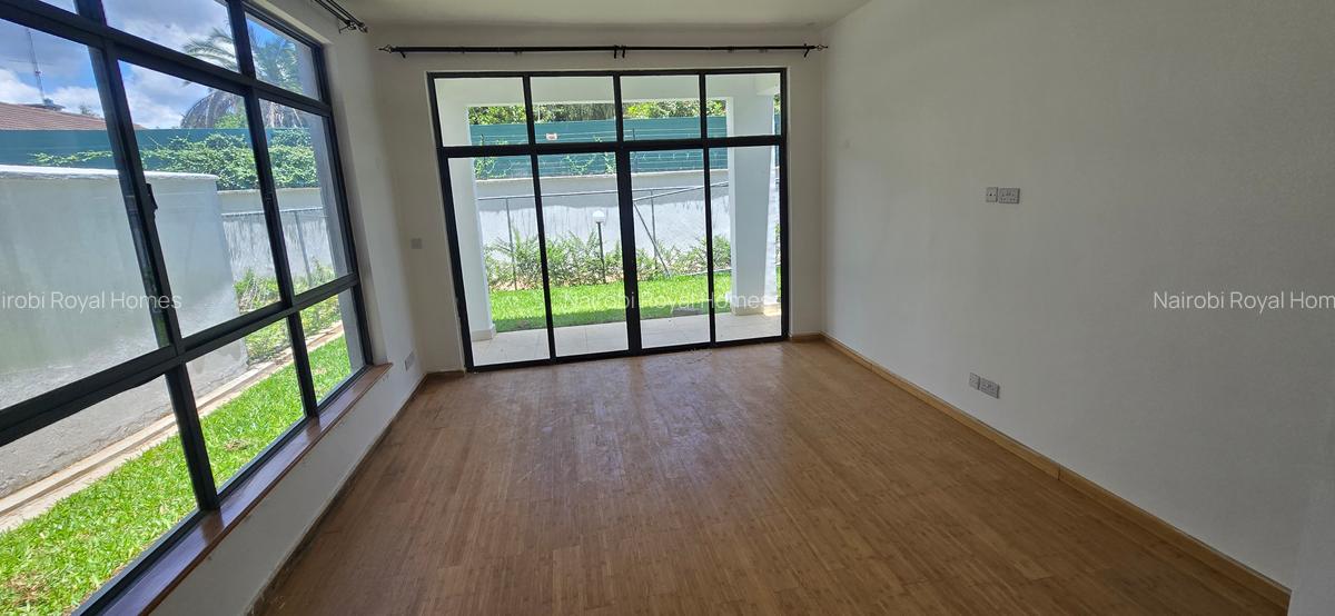 5 Bed Townhouse with En Suite at Convent Drive - 16