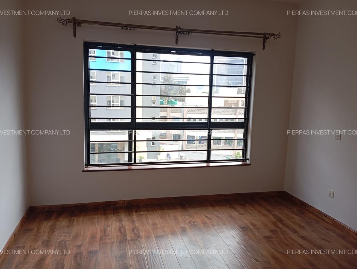 Serviced 3 Bed Apartment with En Suite in Westlands Area - 9